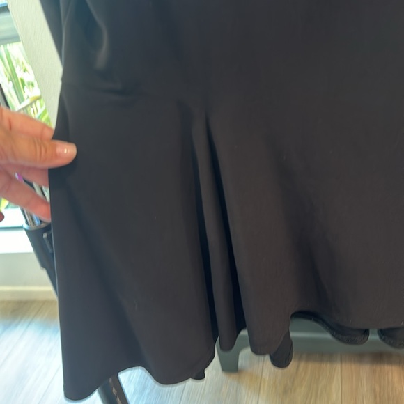 Like new Large black poly spandex blend long sleeve blouse by CeCe - Picture 3 of 6